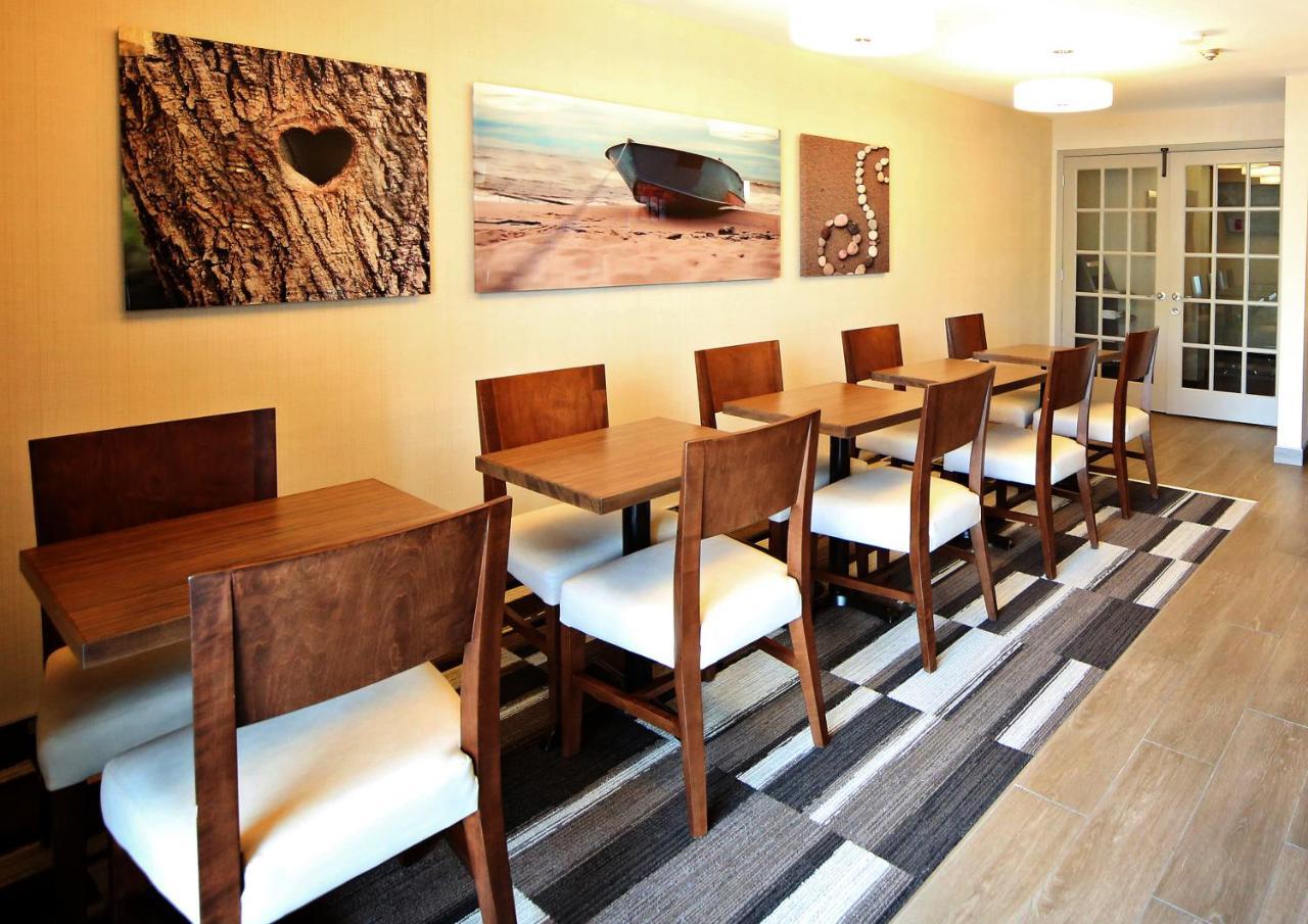 Waterfront Inn New Liskeard Екстер'єр фото