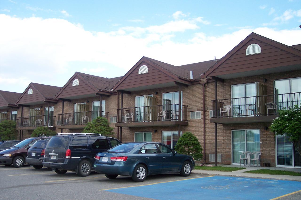 Waterfront Inn New Liskeard Екстер'єр фото