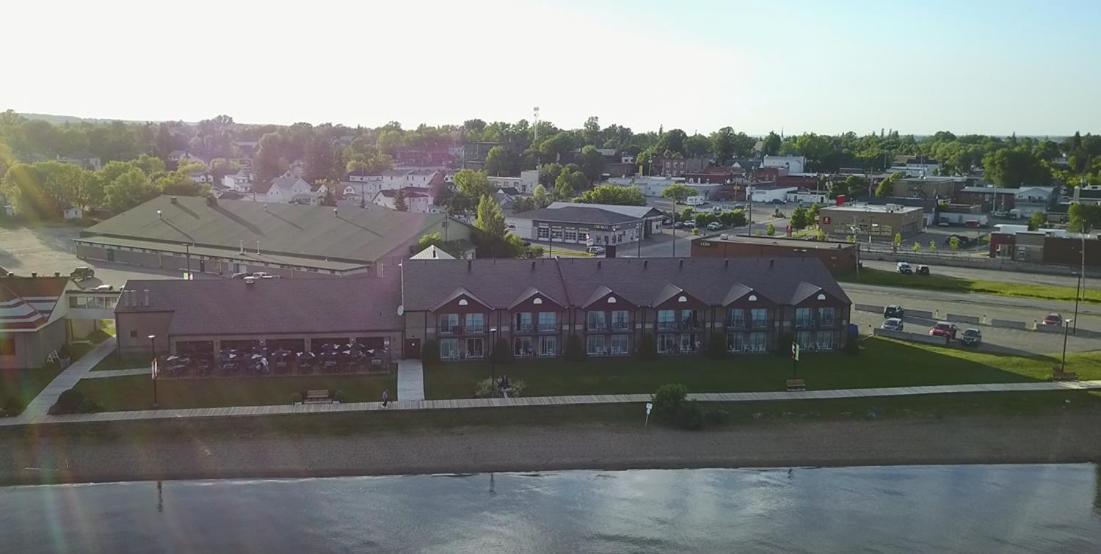 Waterfront Inn New Liskeard Екстер'єр фото