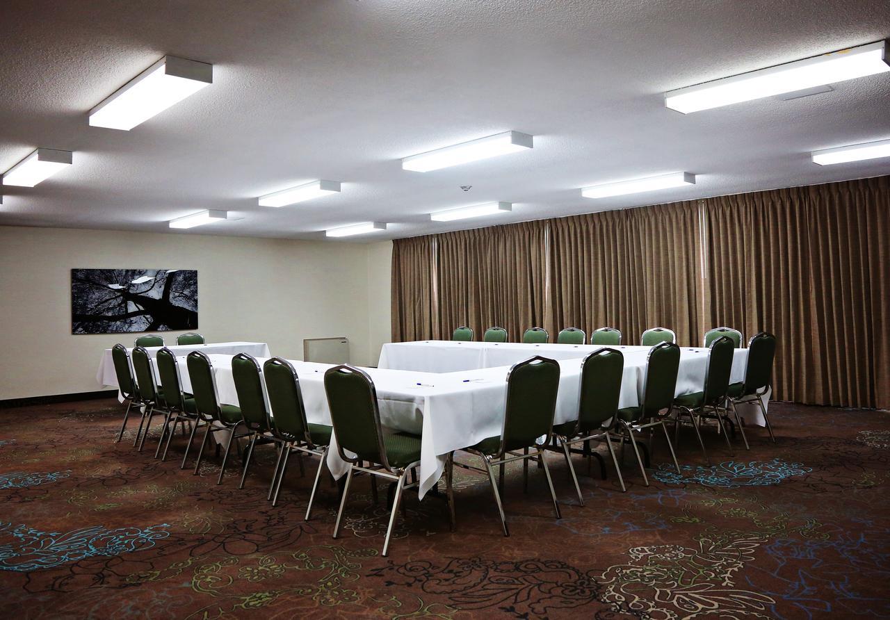 Waterfront Inn New Liskeard Екстер'єр фото